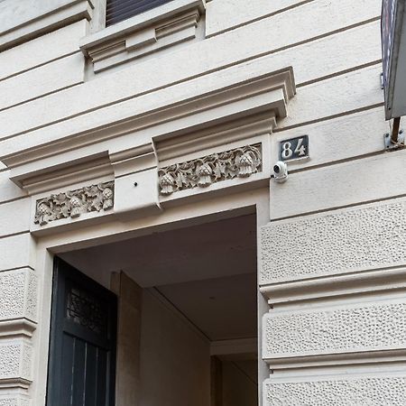 Luxury Apartment - Near Stazione Centrale Milaan Buitenkant foto