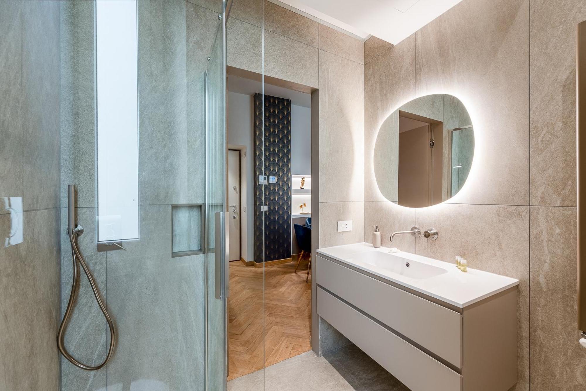 Luxury Apartment - Near Stazione Centrale Milaan Buitenkant foto