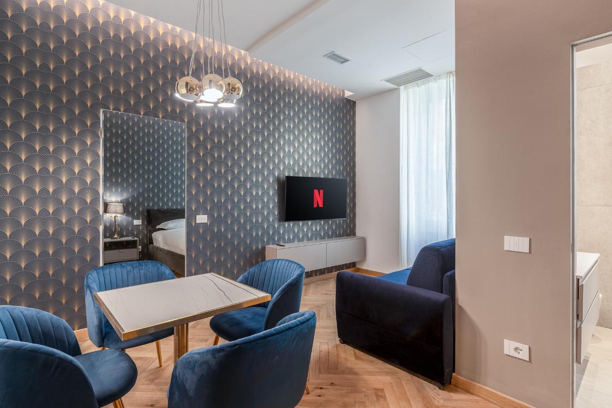 Luxury Apartment - Near Stazione Centrale Milaan Buitenkant foto
