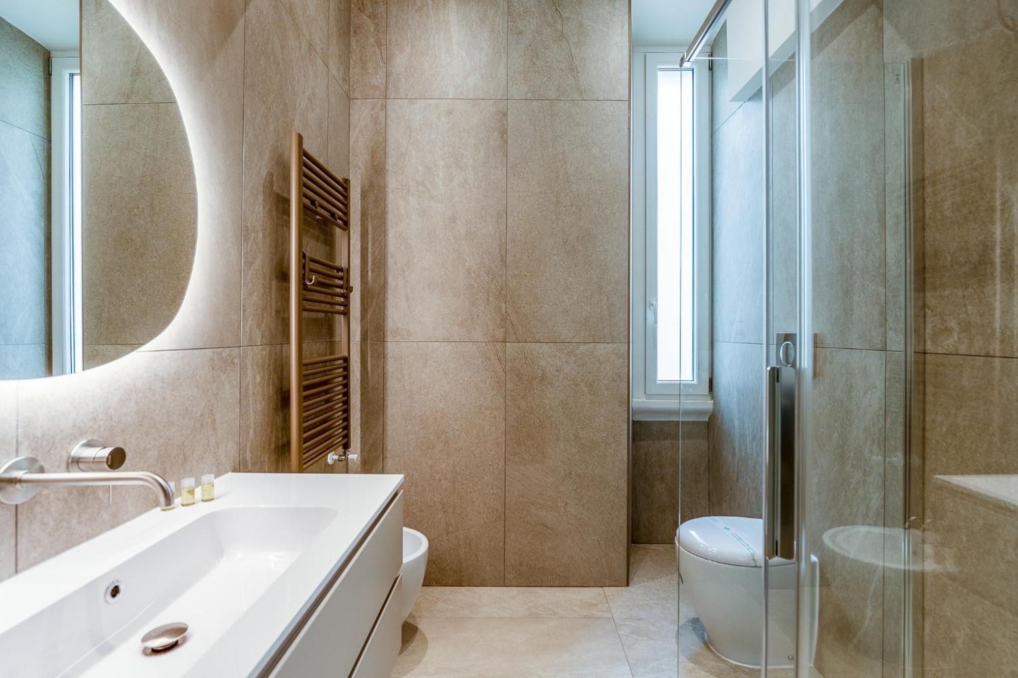 Luxury Apartment - Near Stazione Centrale Milaan Buitenkant foto