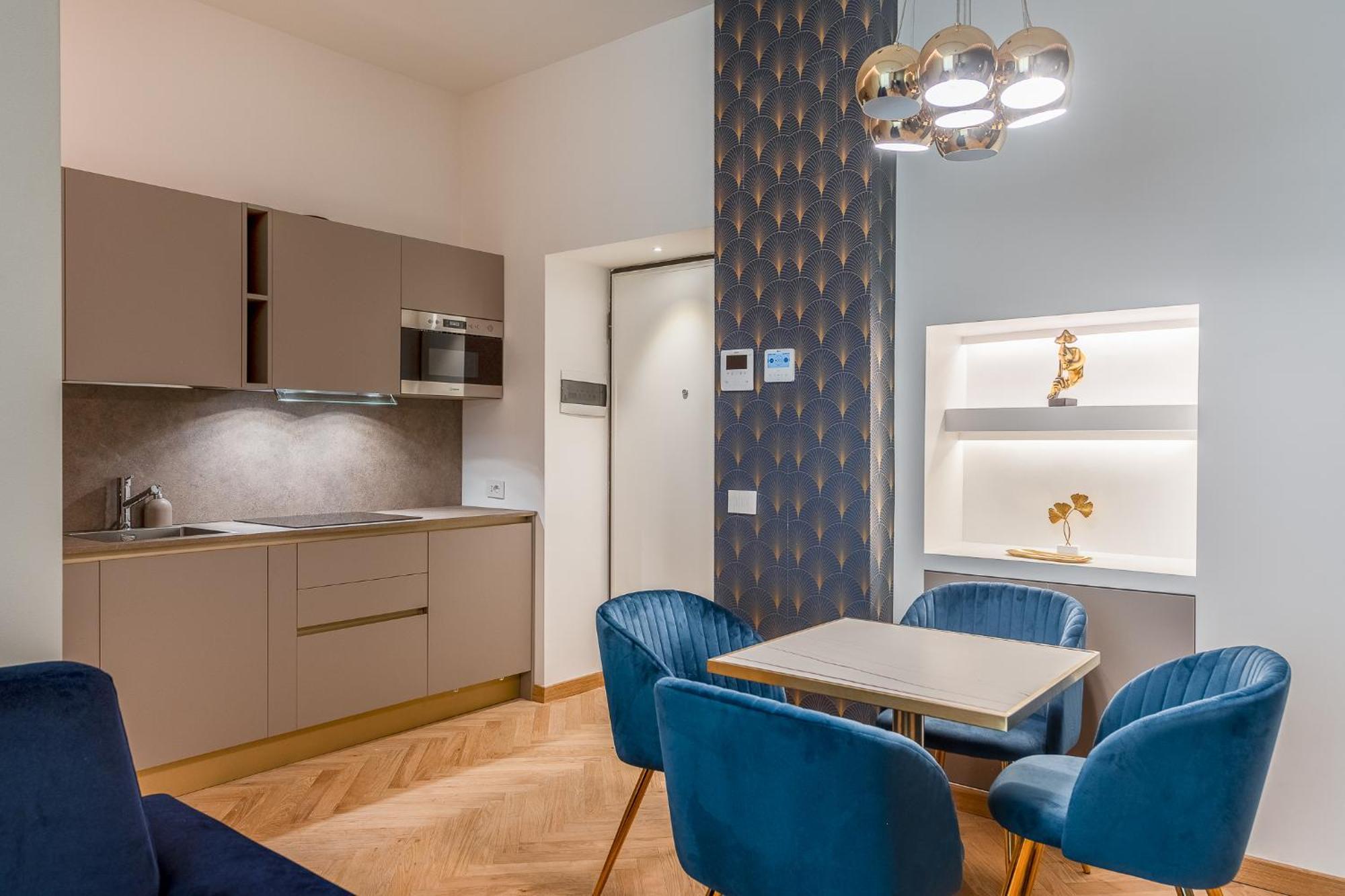 Luxury Apartment - Near Stazione Centrale Milaan Buitenkant foto