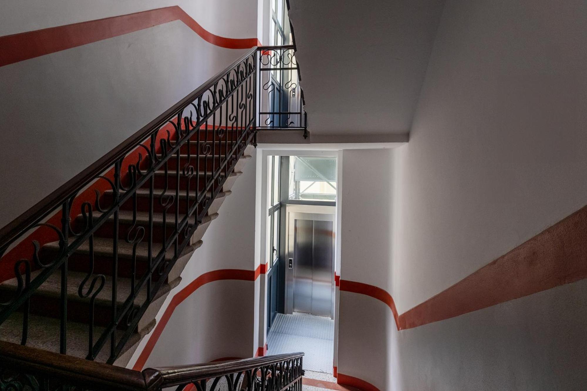 Luxury Apartment - Near Stazione Centrale Milaan Buitenkant foto