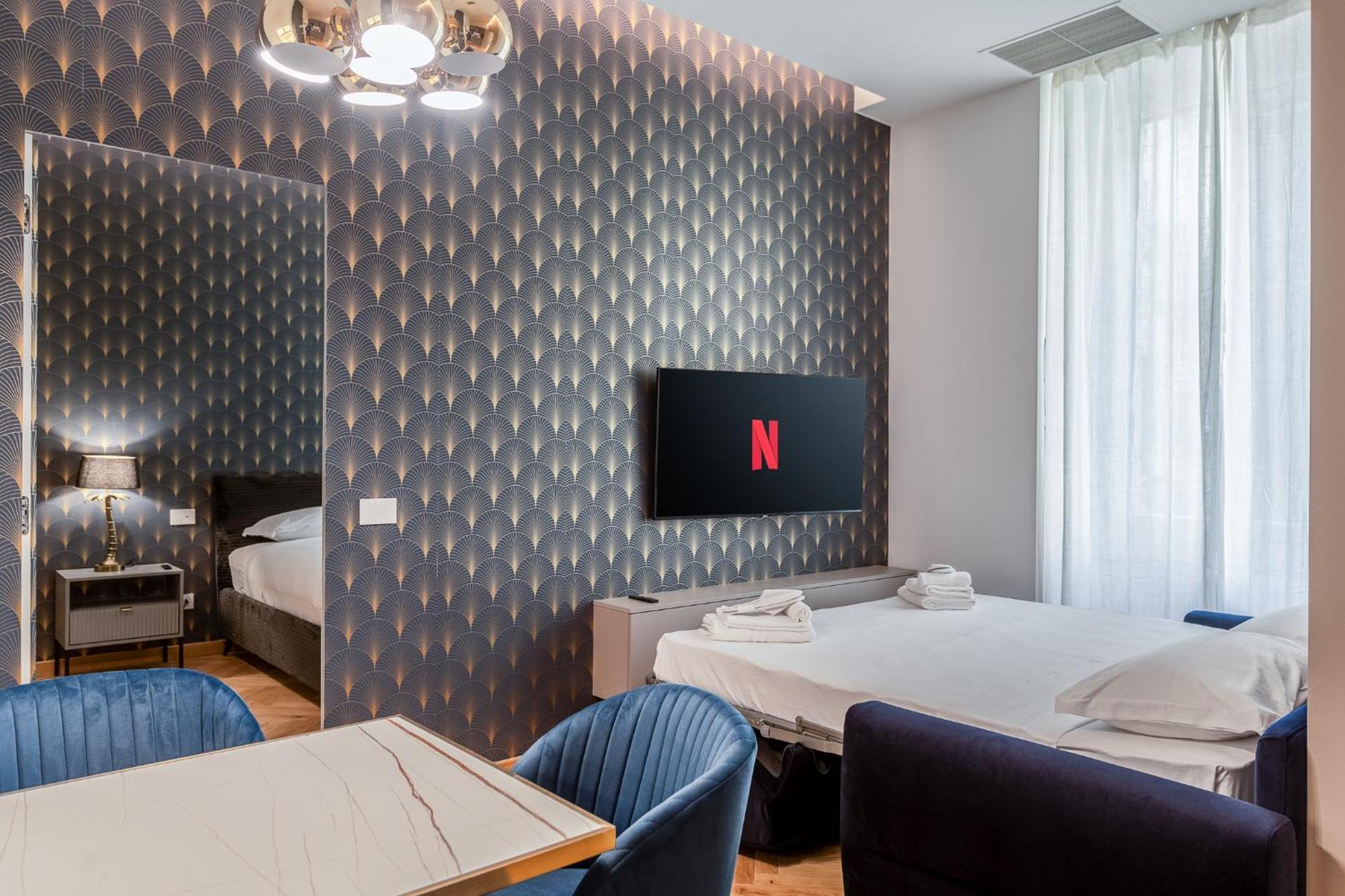 Luxury Apartment - Near Stazione Centrale Milaan Buitenkant foto