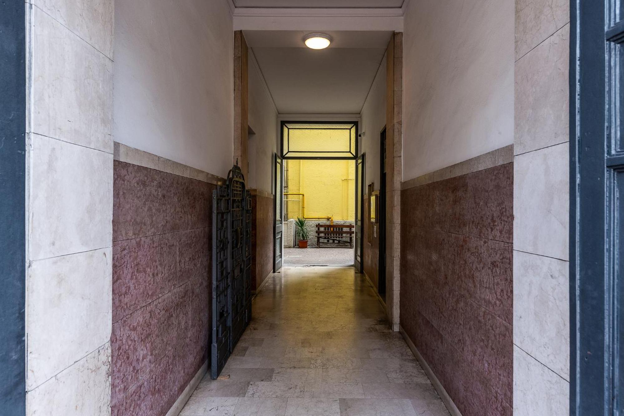 Luxury Apartment - Near Stazione Centrale Milaan Buitenkant foto