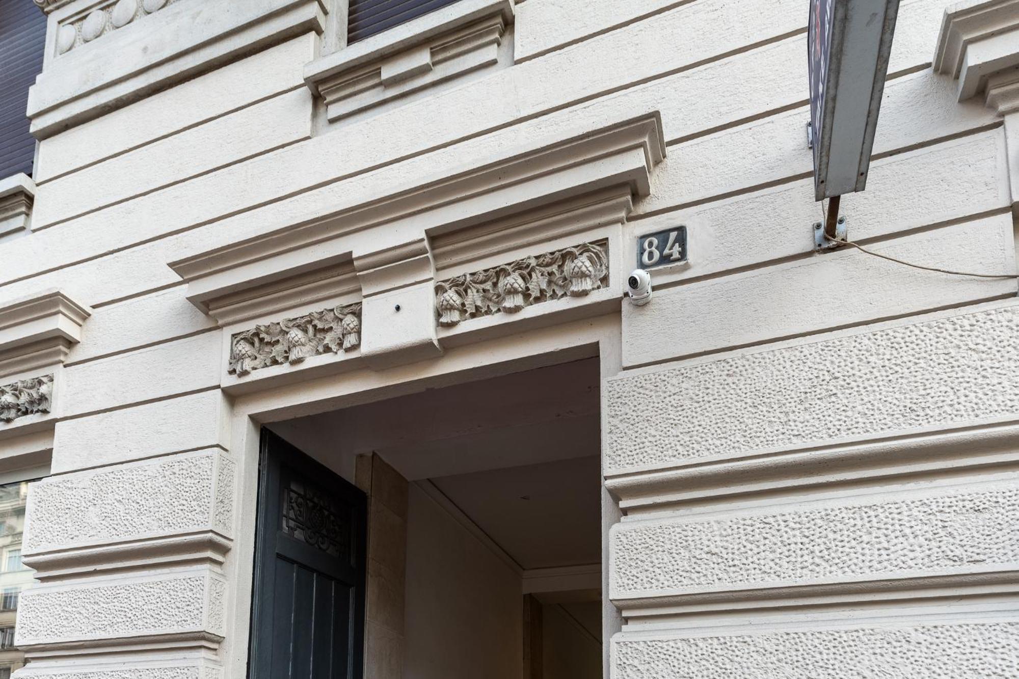 Luxury Apartment - Near Stazione Centrale Milaan Buitenkant foto